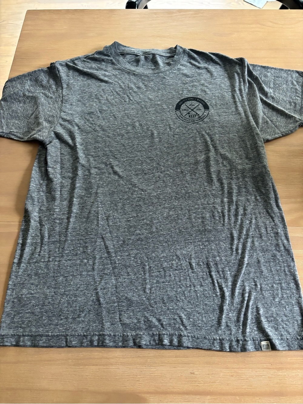 Reef Men's Heather Gray Short-Sleeve Logo Tee